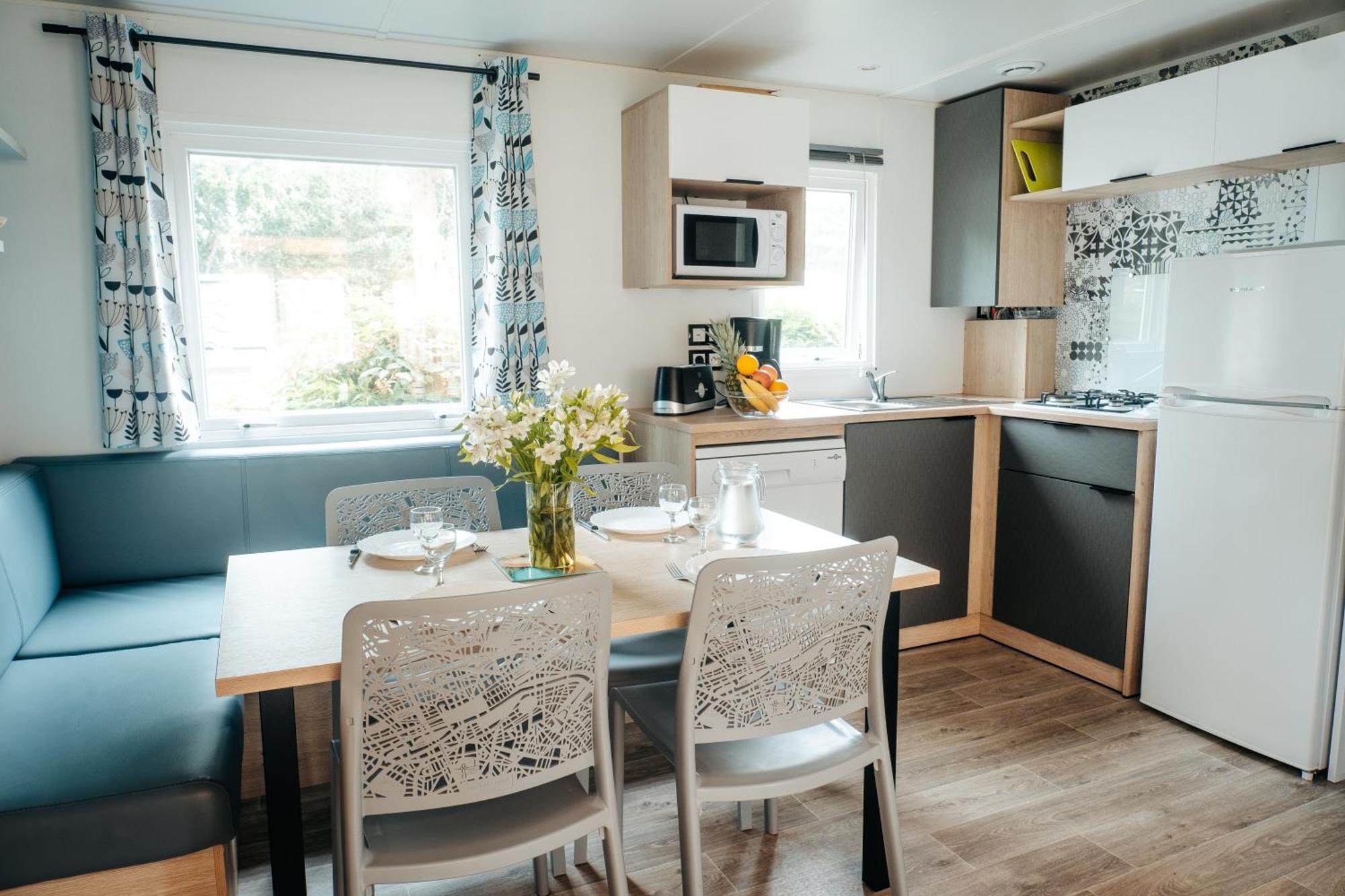 Mobil Home Xxl 4 Chambres - Camping A L'Ombre Des Tilleuls Peyrouse Esterno foto